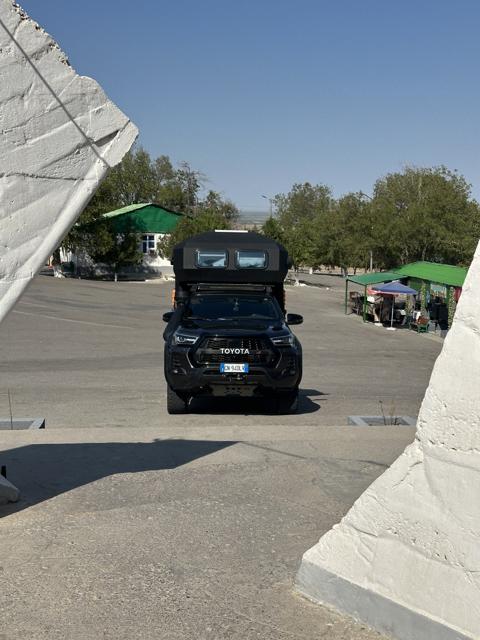 Kopet Dag, Turkmenistan — Along the Kopet Dag road