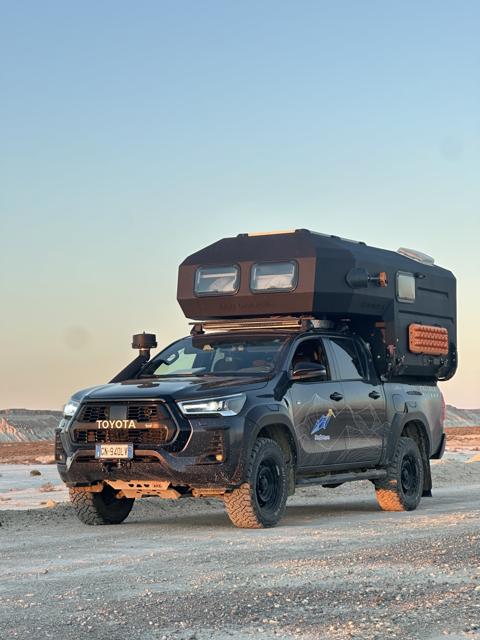 Yangykala Canyon, Turkmenistan — The Hilux at sunset
